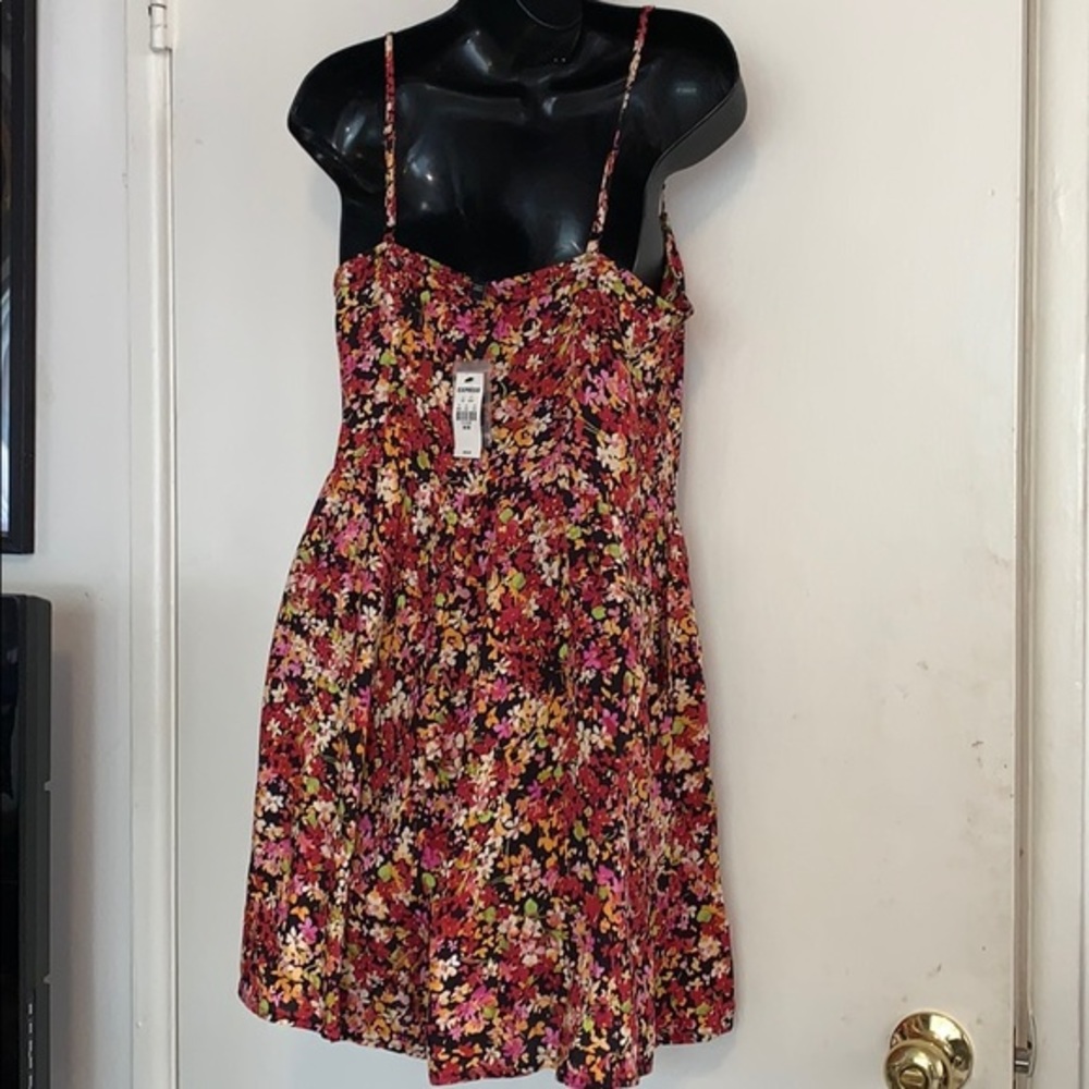 EXPRESS Medium Floral Mini Romper BNWT - Picture 5 of 11